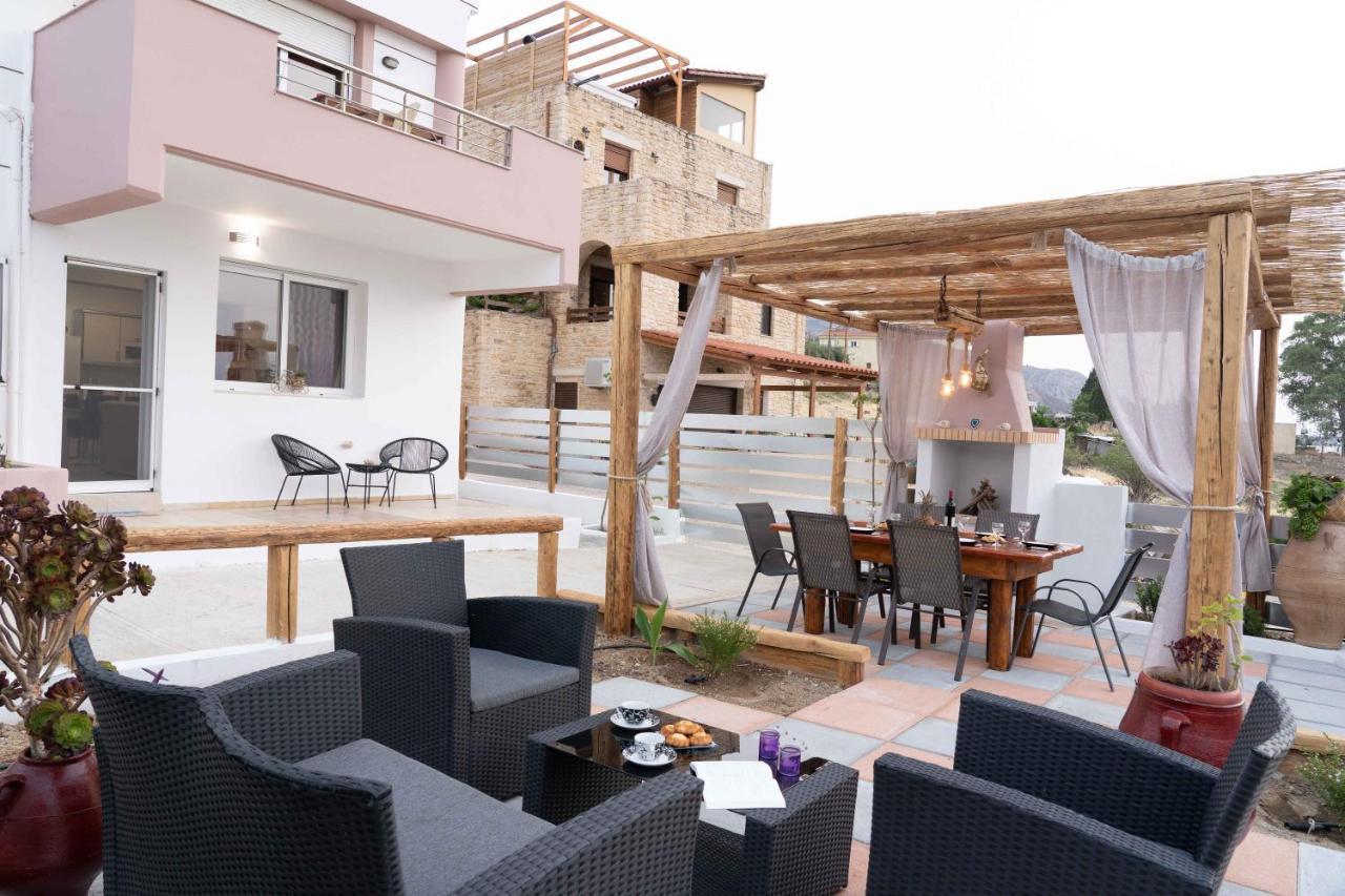 Haritos Holidays Home Pombia Luaran gambar