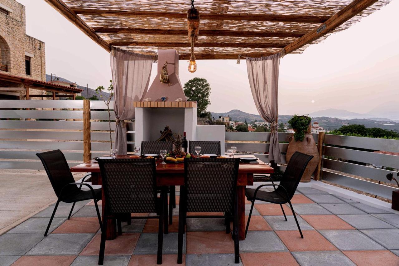 Haritos Holidays Home Pombia Luaran gambar