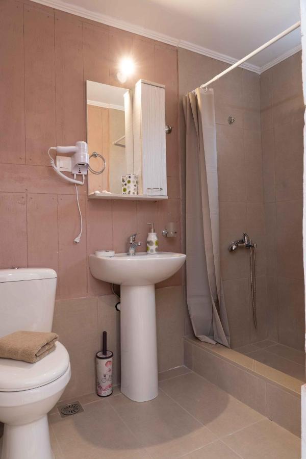 Haritos Holidays Home Pombia Luaran gambar
