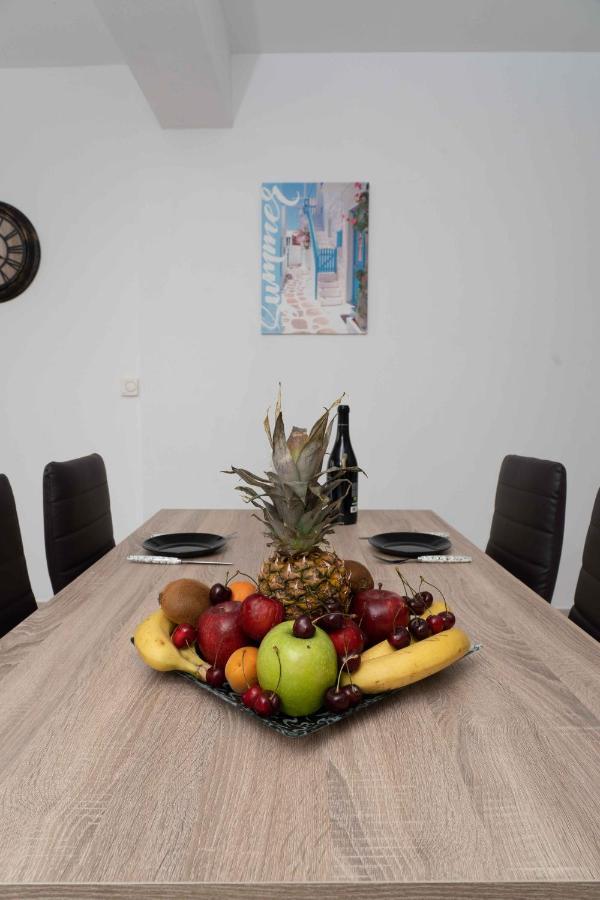Haritos Holidays Home Pombia Luaran gambar