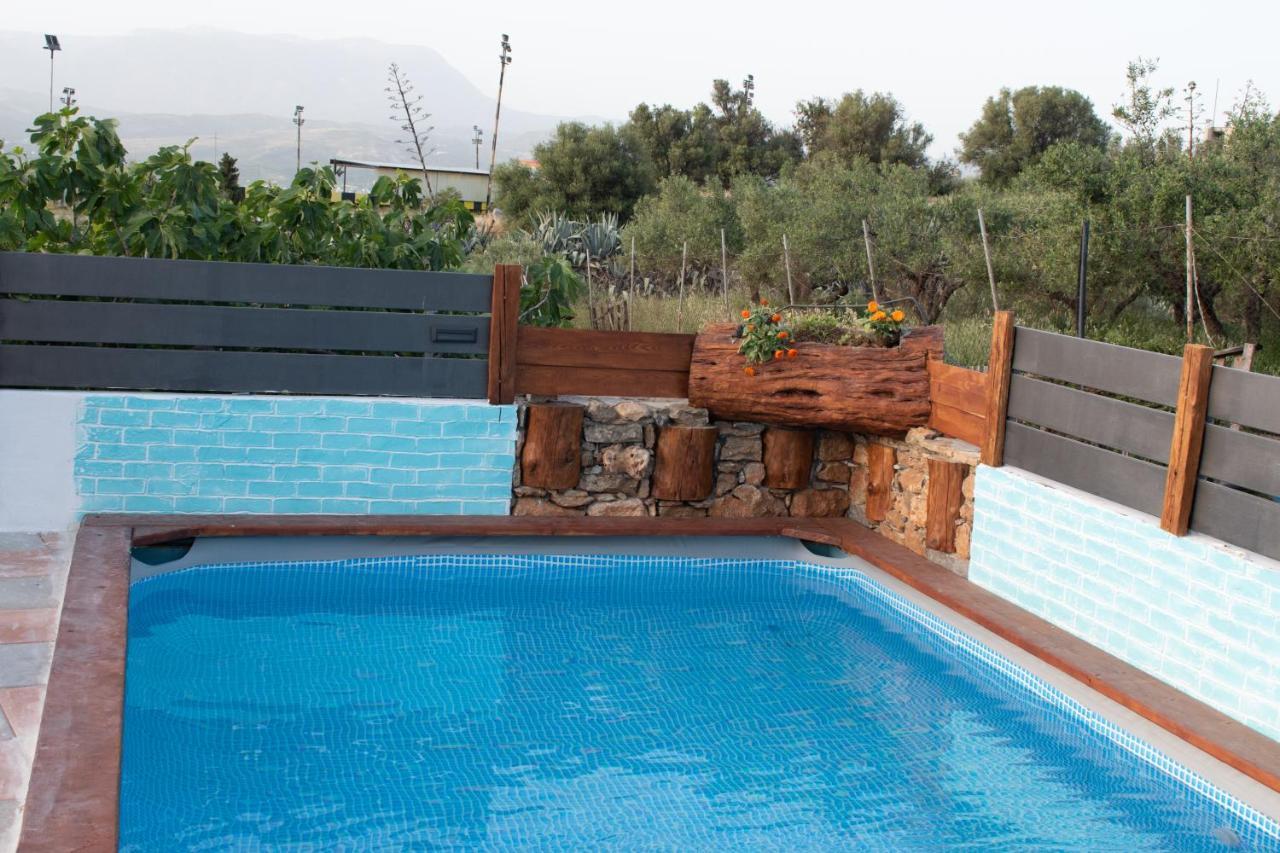 Haritos Holidays Home Pombia Luaran gambar