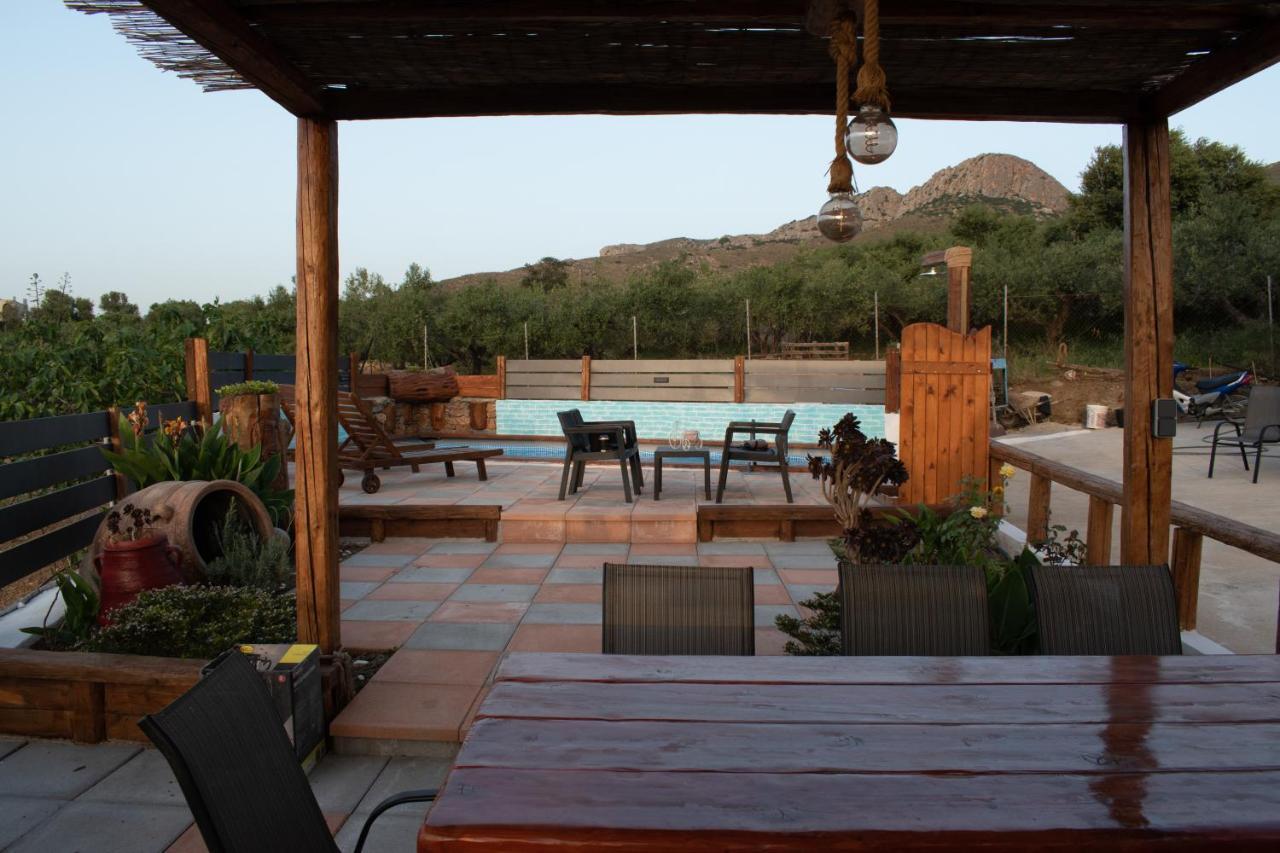 Haritos Holidays Home Pombia Luaran gambar